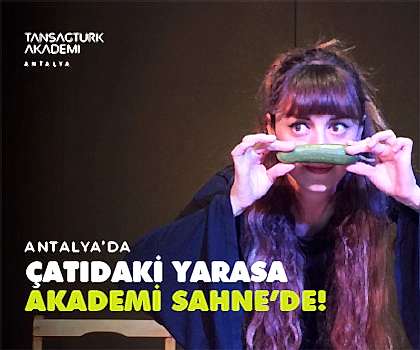 Çatıdaki Yarasa Akademi Sahne’de!